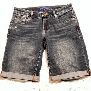 Apt. 9 Dark Wash Jean Shorts Bermuda Denim Shorts Dark Wash Cuffed Size 6